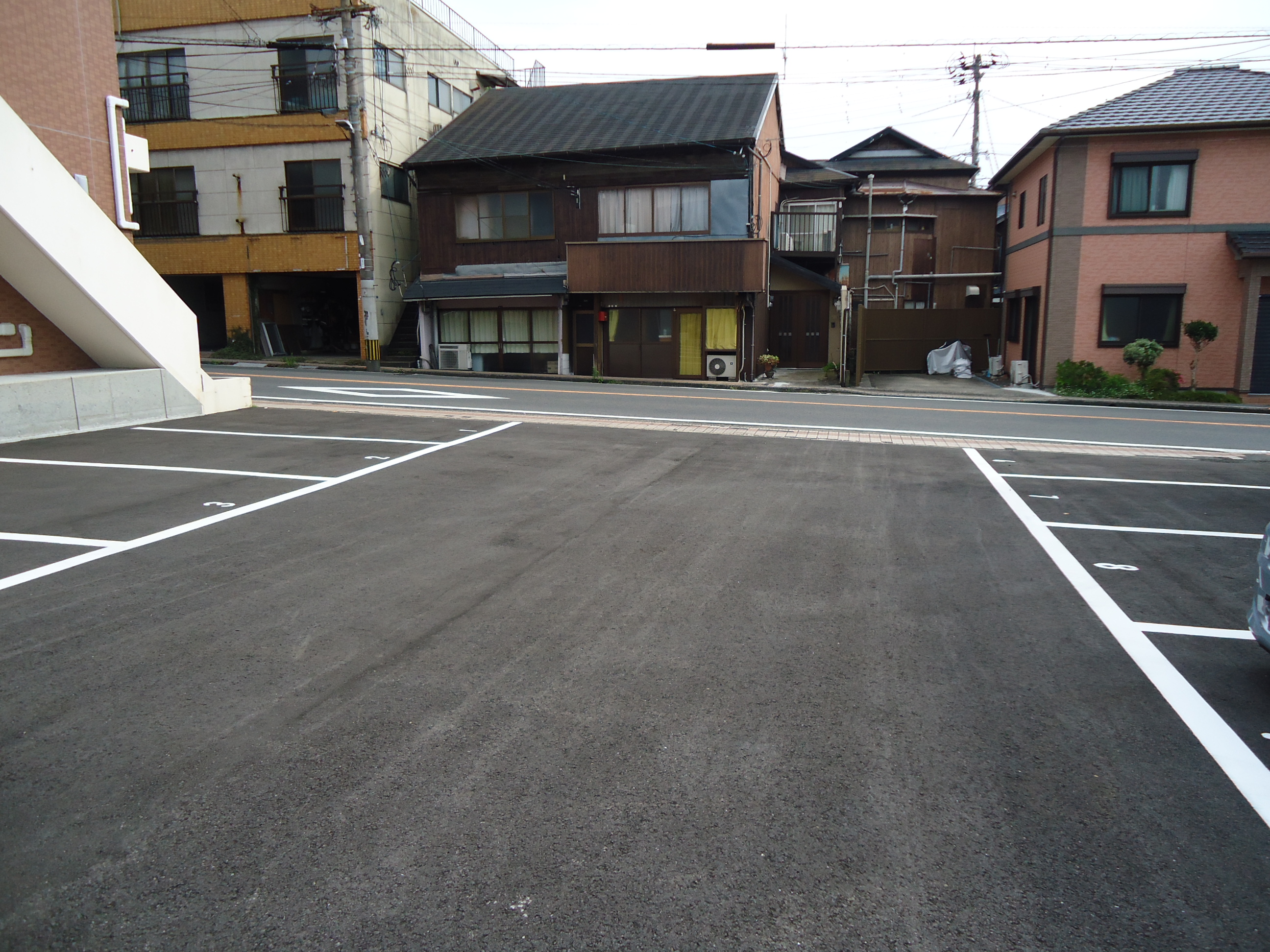 稲荷町　久保駐車場